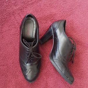 Connie black lace up dress shoes, 3" heel, size 8
